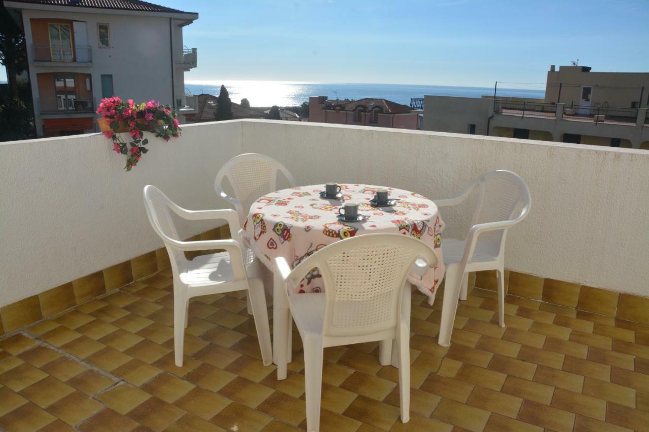 Residence Mare Verde Pietra Ligure Dış mekan fotoğraf