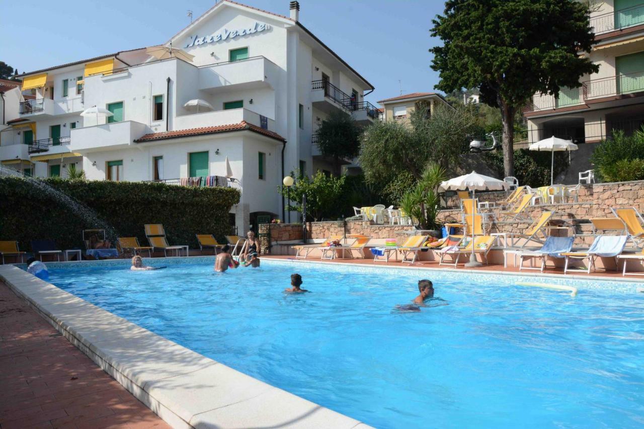 Residence Mare Verde Pietra Ligure Dış mekan fotoğraf